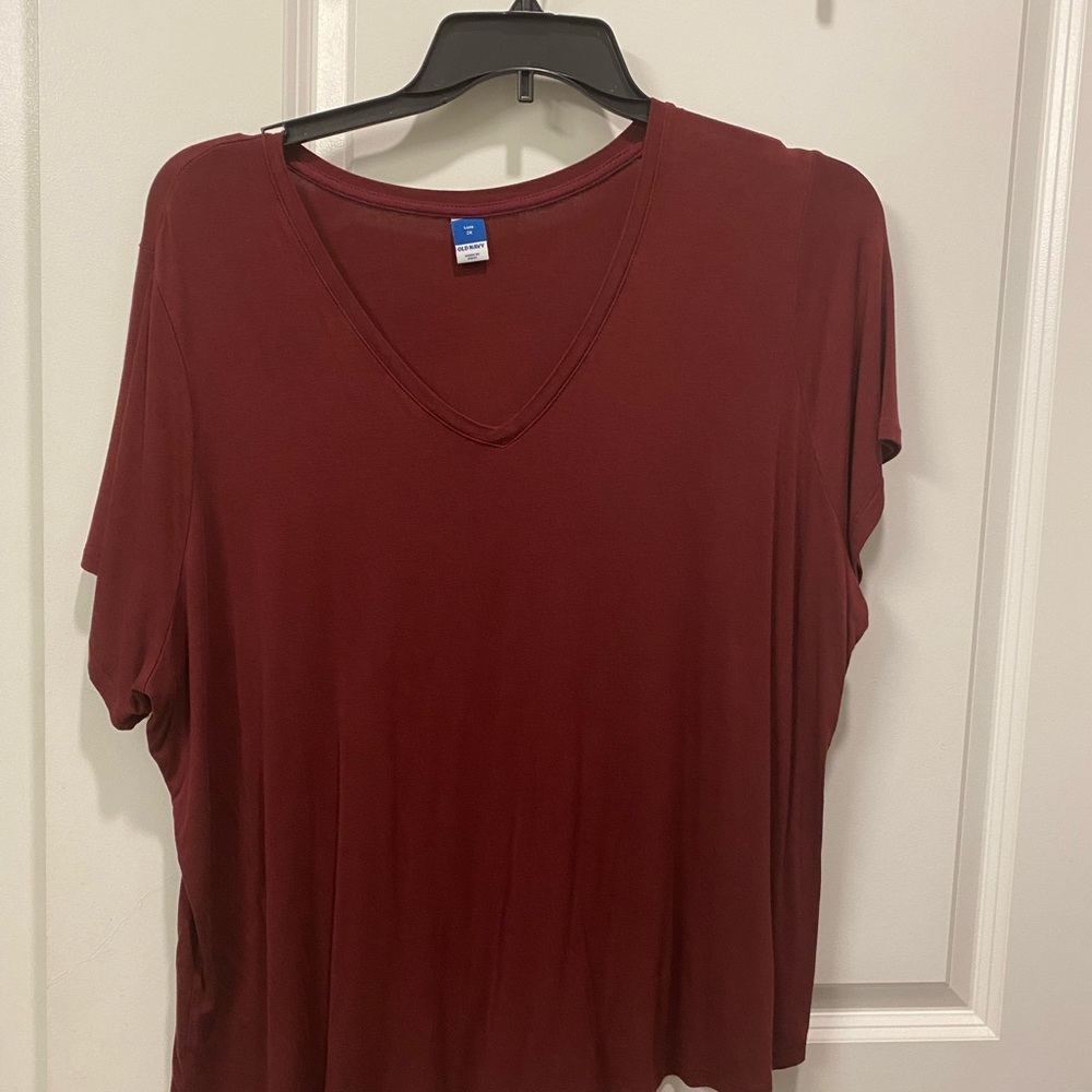 2X Old Navy luxe tee